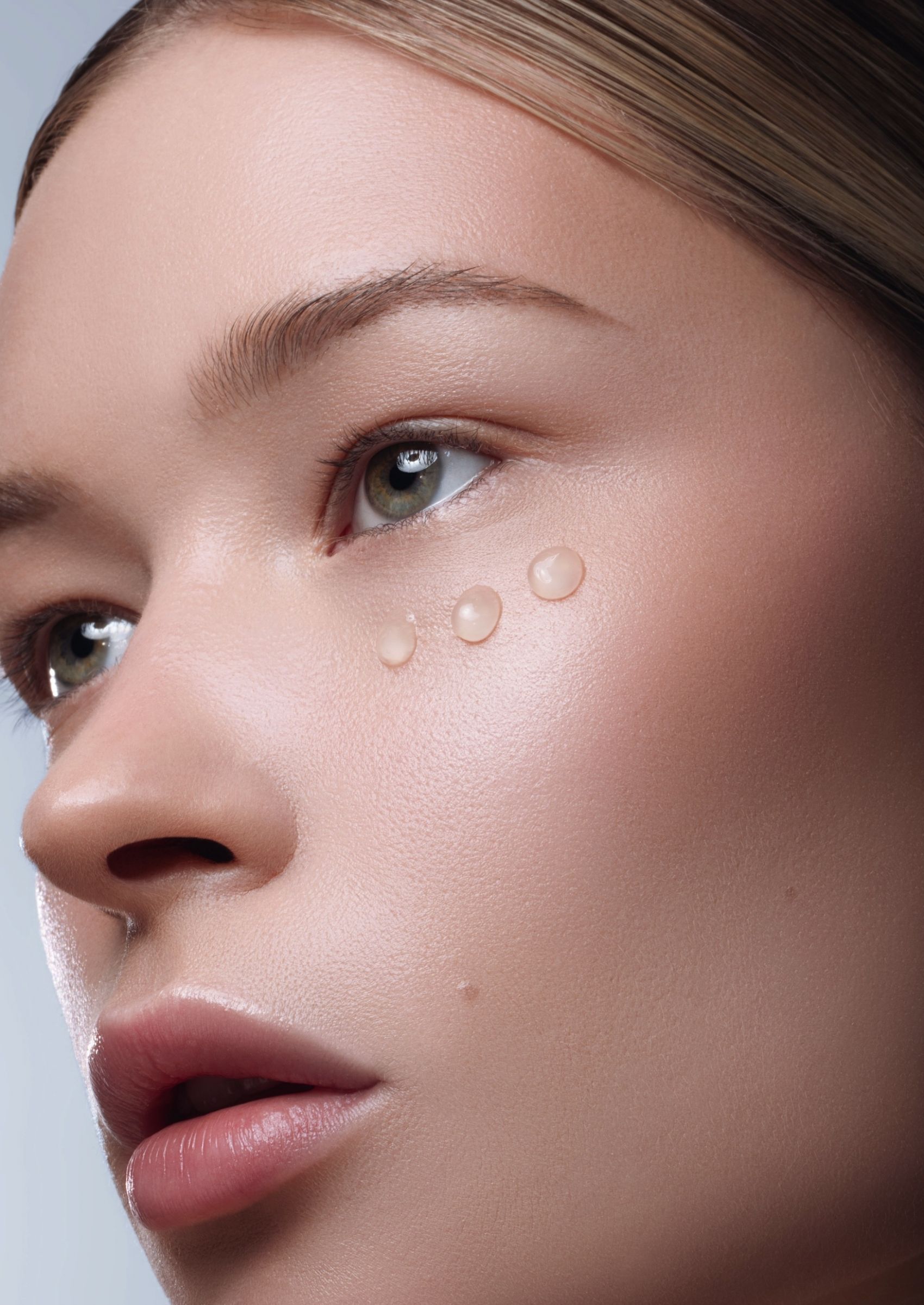 Spring Products Profka-春季女性护肤品人像图片