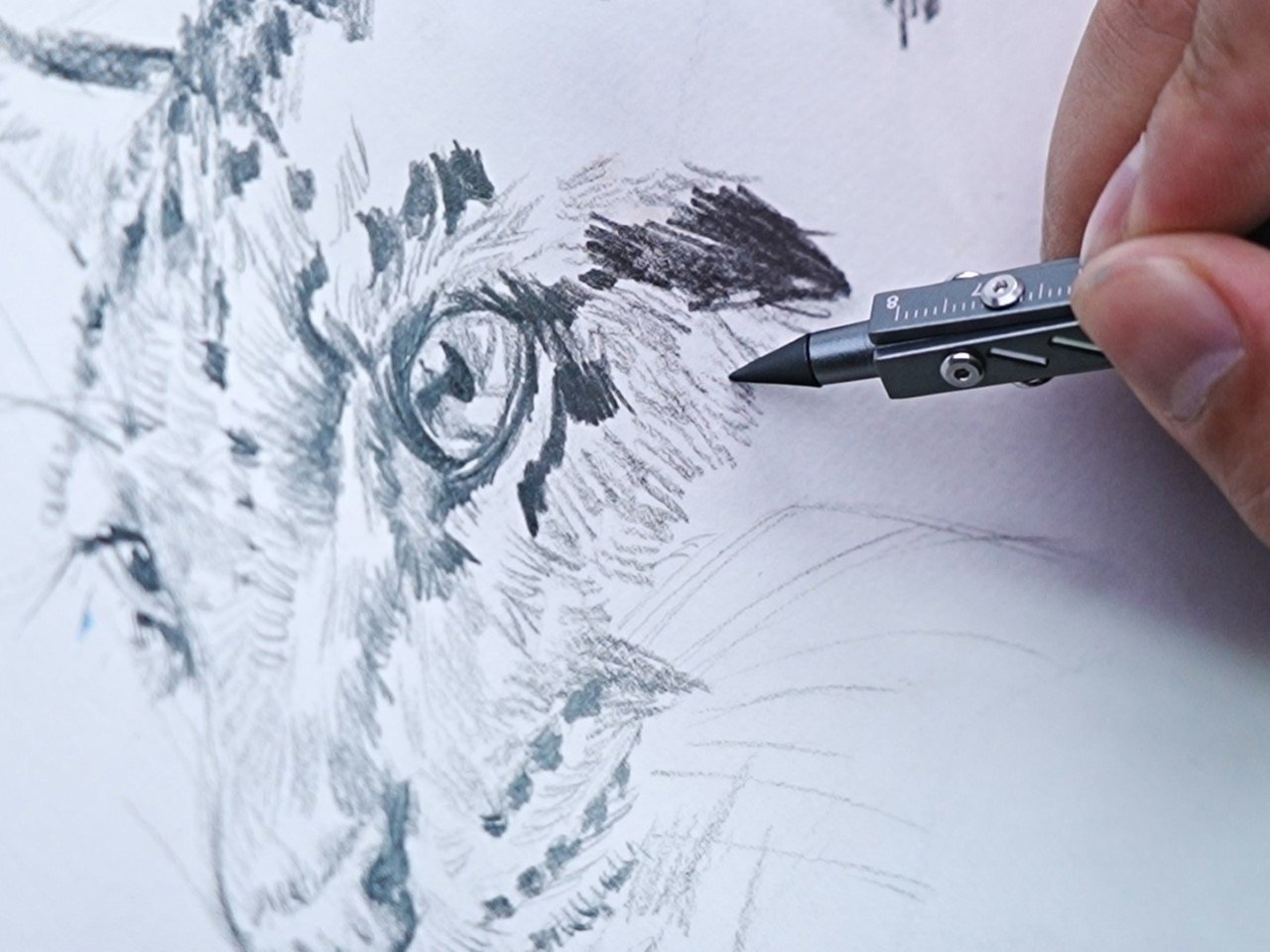 以紧凑形式包装了多功能性的6合1钛EDC螺丝刀工具---酷图编号5