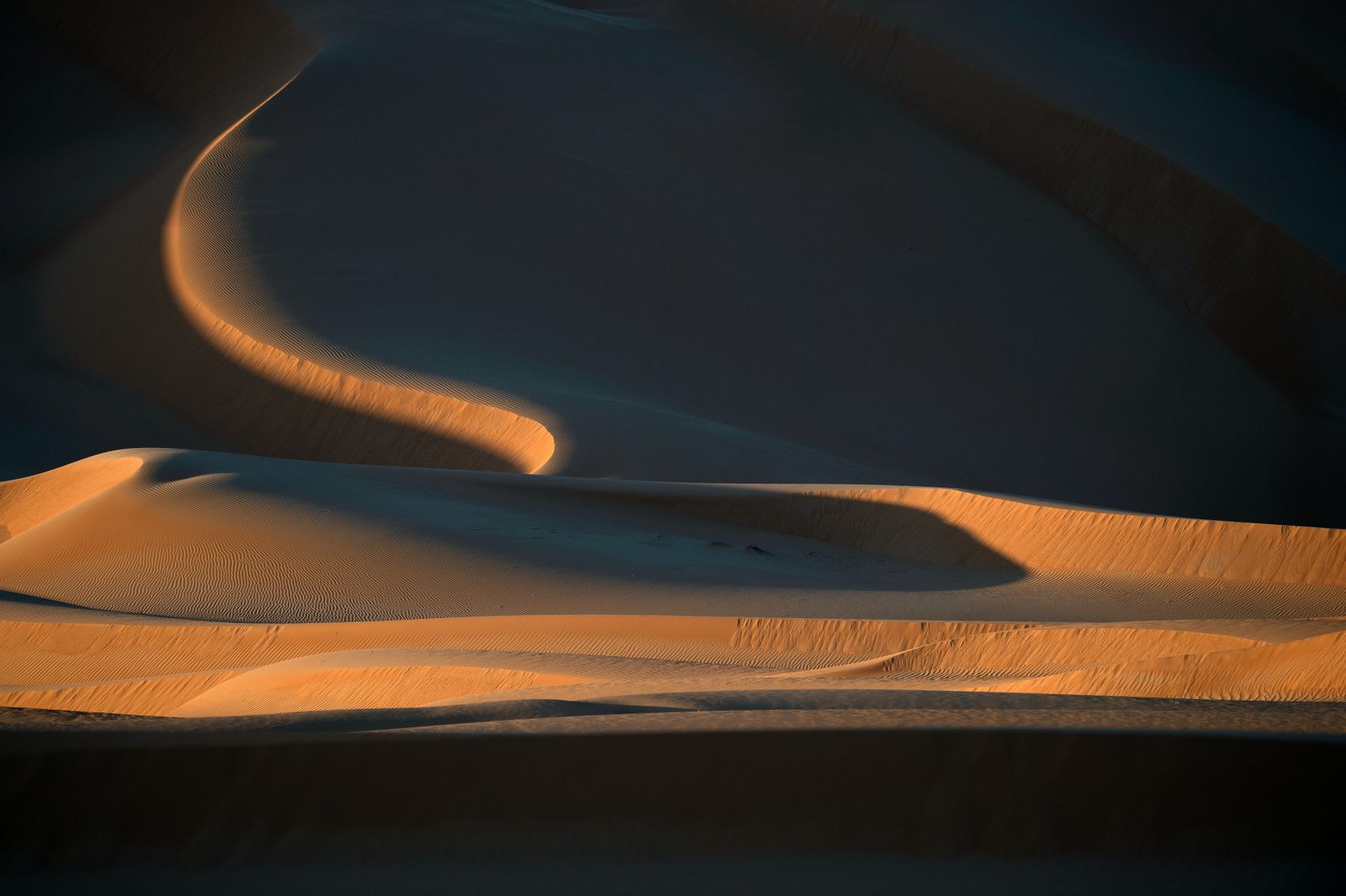 金色沙丘沙漠风景图图片