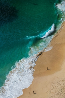 无人机下的海滩