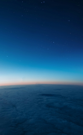 蓝色云层云海图