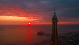 眺望塔的日出日落地平线