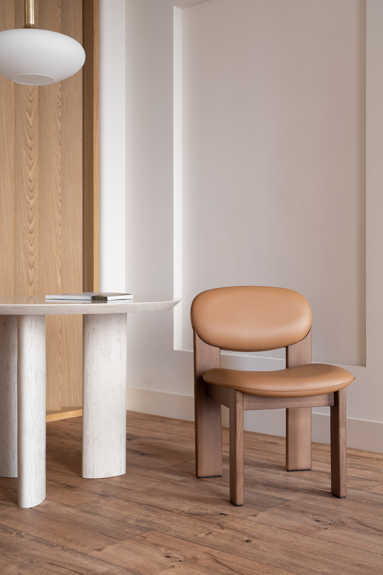 Archipen:受20世纪20年代动态艺术启发的流动椅子---酷图编号5