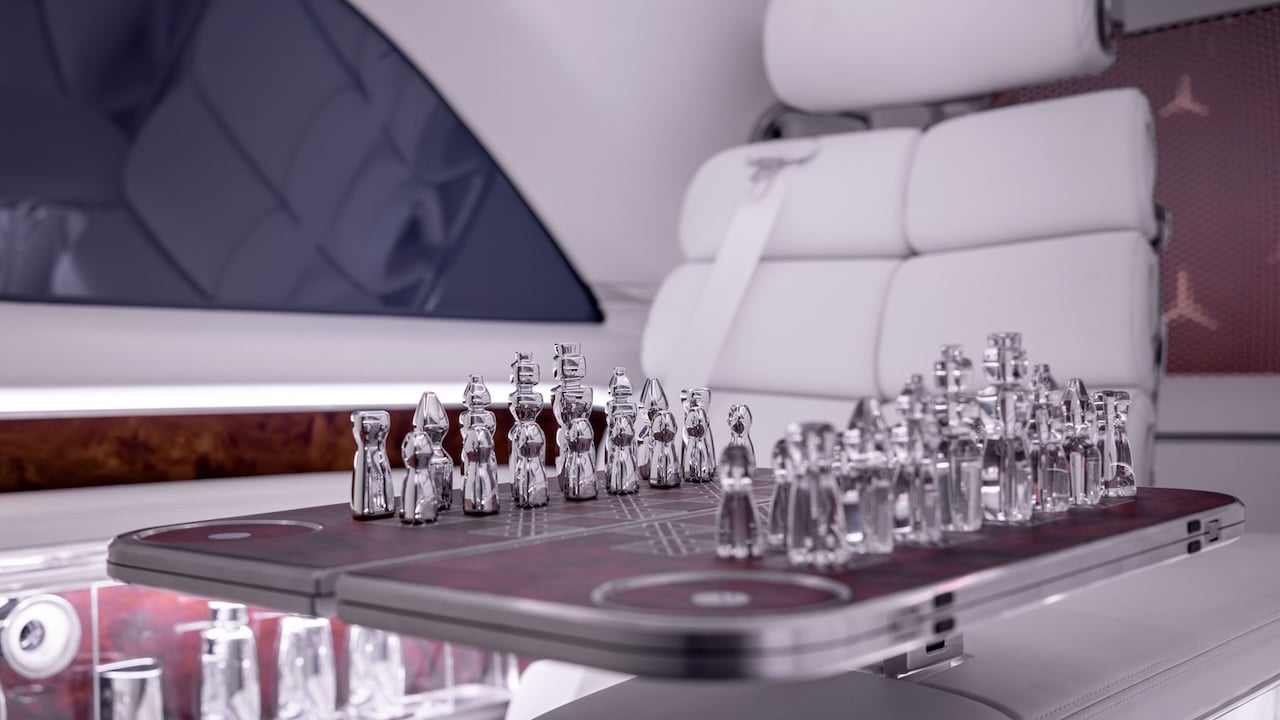 一辆配备65英寸影院屏幕的电动豪华轿车-梅赛德斯-奔驰VISION V汽车---酷图编号17