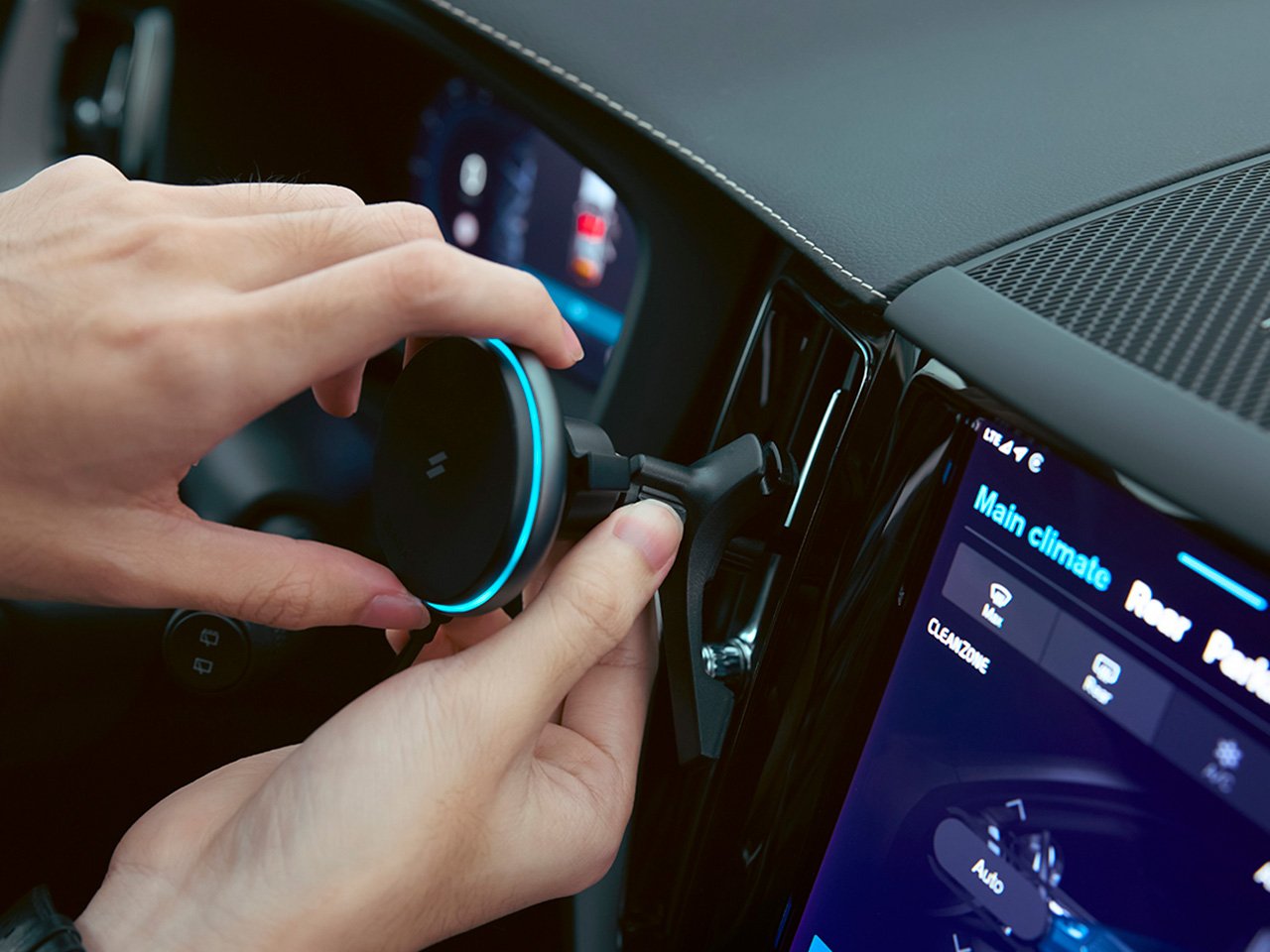 为您IPHONE提供更智能使用CQ2 15W Q2磁性充电的车载支架---酷图编号5