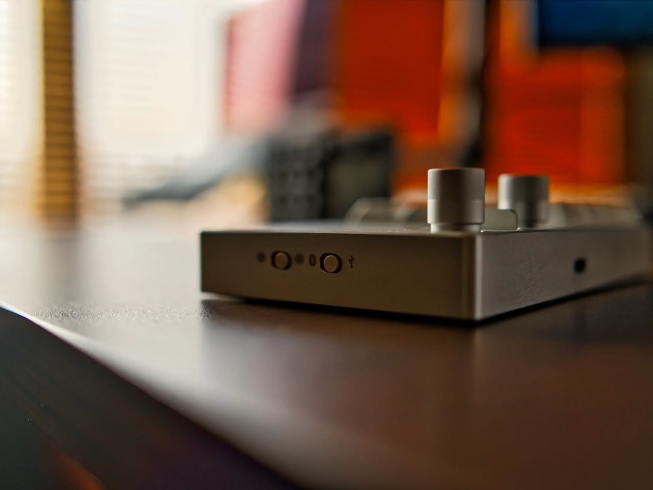 Binepad BNK-16 Macropad为设计师提供的自定义按键触觉控制器---酷图编号2