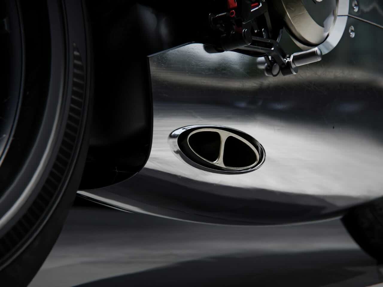 由“液态金属”制成的杜卡迪怪兽摩托车---酷图编号6