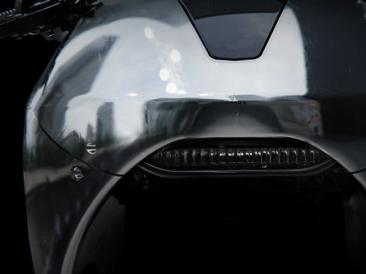 由“液态金属”制成的杜卡迪怪兽摩托车---酷图编号2