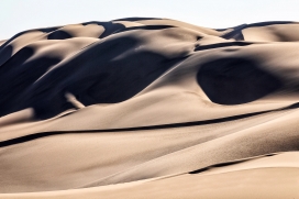 纳米比亚纳米比亚沙漠-风塑的大地艺术