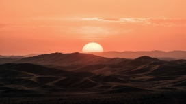 沙漠落日壮丽景观