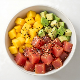 色彩缤纷的夏威夷水果拼盘poke 碗