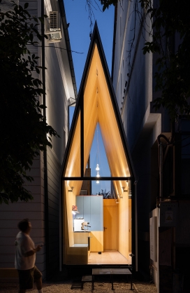 Vinklu将布加勒斯特被遗忘的阴谋变成了一家小咖啡店