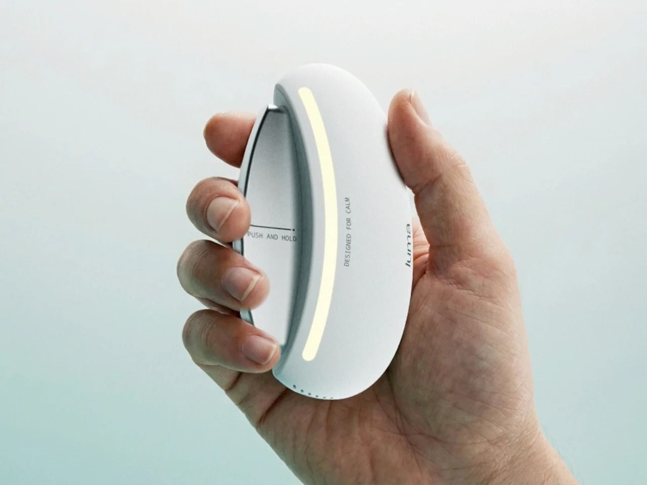 LUMA是一种完全适合封闭拳头的概念焦虑设备图片