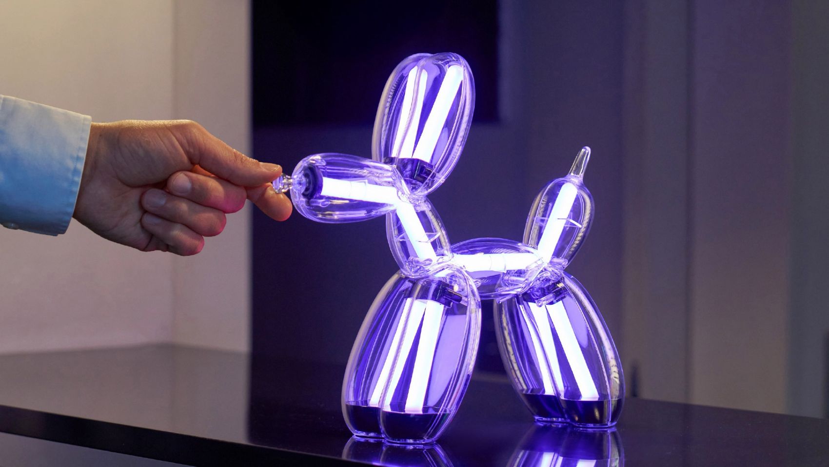 Jeff Koons和Lexon创造了气球狗扬声器灯图片