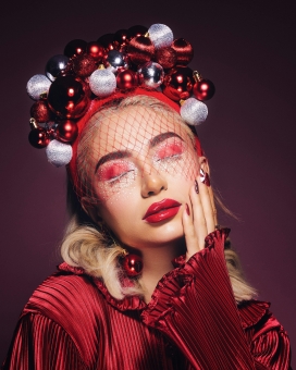 绮丽圣诞，红金交织的复古派对妆容
