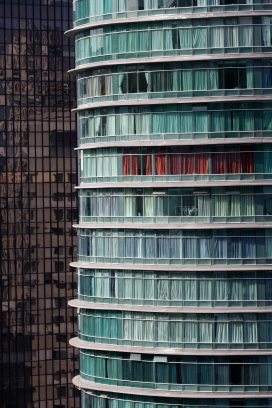 城市肌理 - 玻璃幕墙后的生活切片