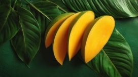 鲜切芒果片 - 热带水果美食摄影