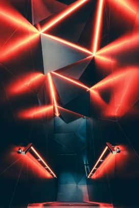 赛博朋克几何空间 红色霓虹线条勾勒科技感通道