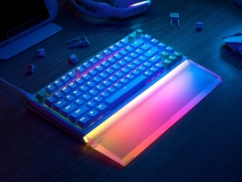 可通过模拟机械开关进行高度定制的LOGITECH g512x游戏键盘