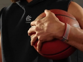 Fitbit Air一款无屏幕健身手环