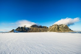 冰岛蝙蝠侠山雪原绝景 荒原山海极致自然风光