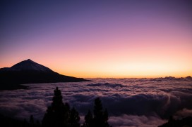 紫霞云海漫火山，泰德峰极致山野风光