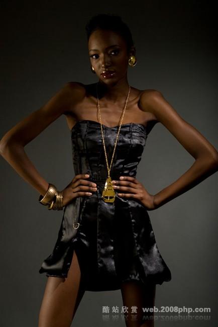 来一组非洲黑人女性时装摄影展示---酷图编号13
