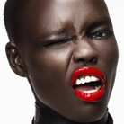 点击查看Sandra Ojuri艺术家的简介与全部作品