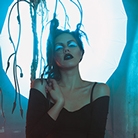 点击查看Ilona D.Veresk艺术家的简介与全部作品