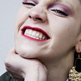 点击查看Shift-艺术家的简介与全部作品