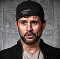 点击查看Chris Clor艺术家的简介与全部作品