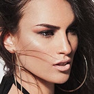 点击查看Nota Karamalakou艺术家的简介与全部作品