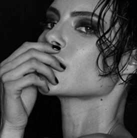 点击查看Marie Baillon艺术家的简介与全部作品