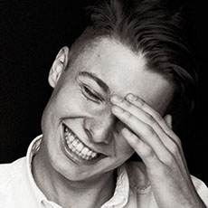 点击查看Anatoly Shabalin艺术家的简介与全部作品