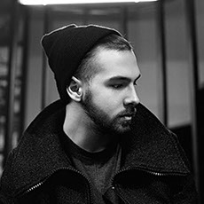 点击查看Дмитрий Козин艺术家的简介与全部作品