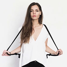 点击查看Hevesi Annabella艺术家的简介与全部作品