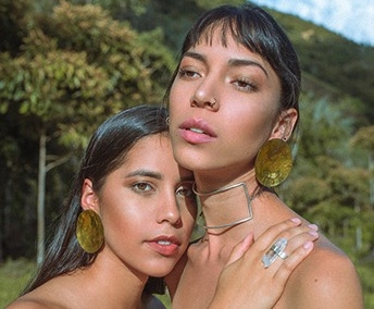 点击查看Mares Ve艺术家的简介与全部作品