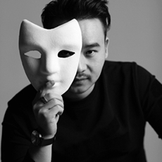 点击查看校长艺术家的简介与全部作品