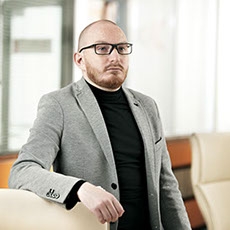 点击查看Eugene Priest 艺术家的简介与全部作品