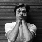 点击查看Alex Jonas艺术家的简介与全部作品