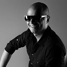 点击查看Artur Didyk艺术家的简介与全部作品