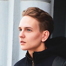 点击查看Alexander Velgan艺术家的简介与全部作品