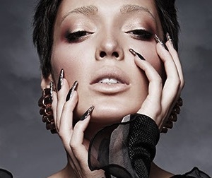 点击查看Choonghyun Kim艺术家的简介与全部作品