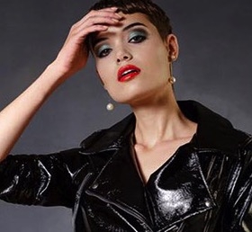 点击查看Thomas Strogalski艺术家的简介与全部作品