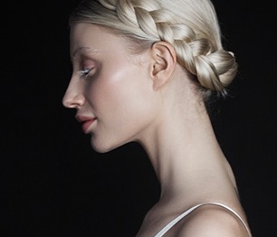 点击查看✪ Andrey Babak艺术家的简介与全部作品