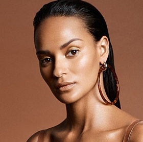 点击查看Edson Guberovich艺术家的简介与全部作品