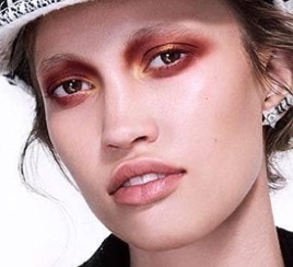 点击查看DA. bureau艺术家的简介与全部作品