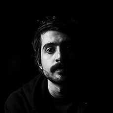 点击查看Giuliano Perretto艺术家的简介与全部作品