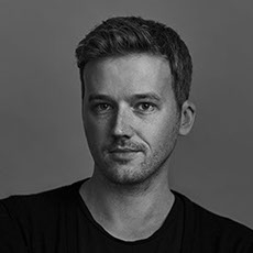 点击查看Maciej Mach艺术家的简介与全部作品