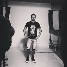 点击查看Vijit Gupta艺术家的简介与全部作品